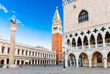 Venetië belicht historische wandeltocht